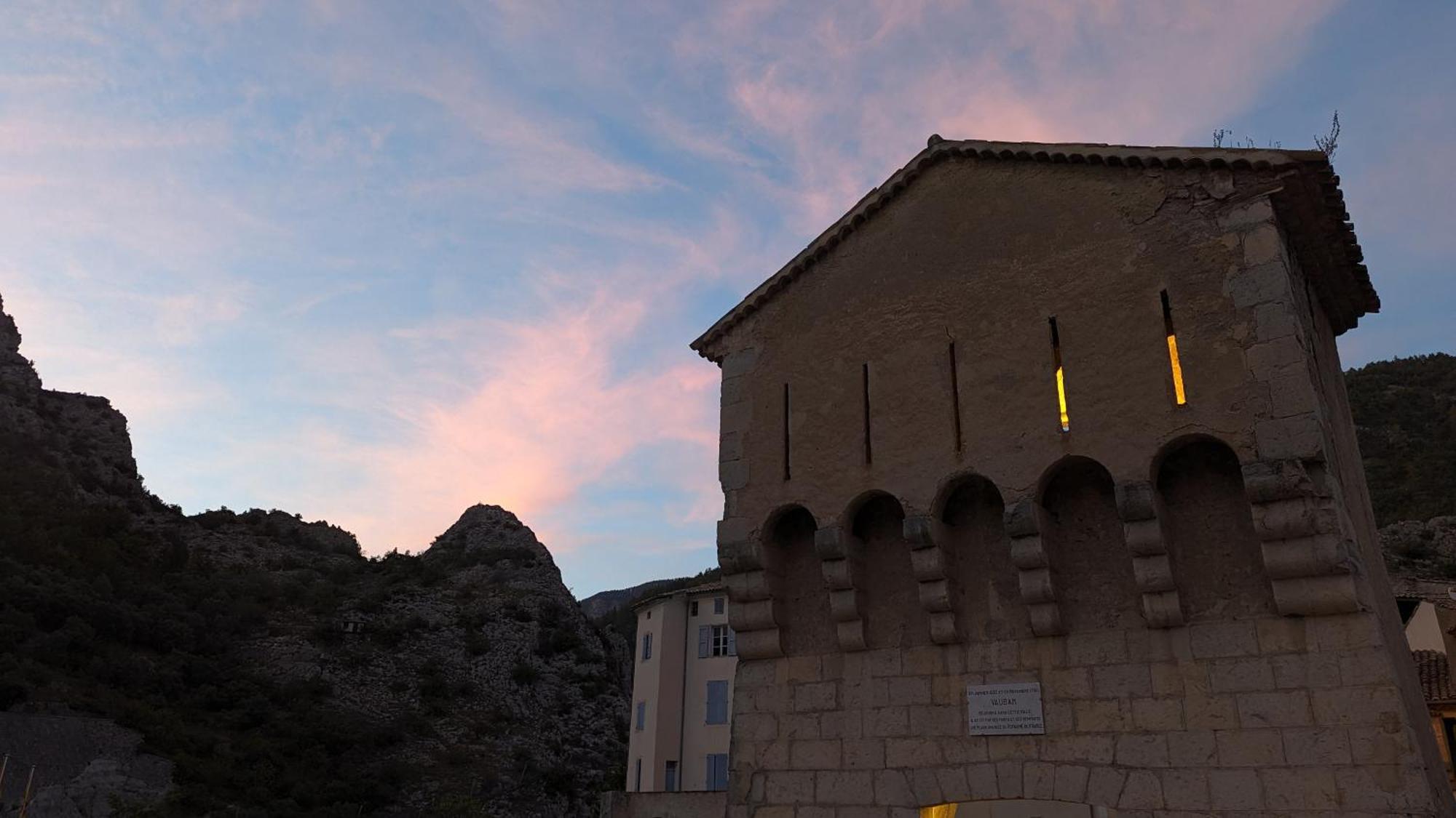 Les Gites D'Intervalles Entrevaux Esterno foto